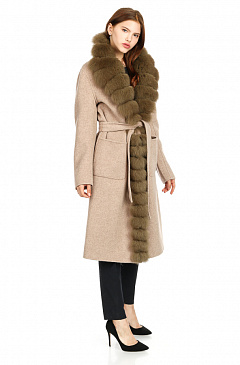 Пальто с отделкой из песца