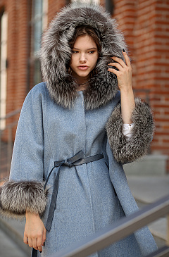 Пальто классическое женское зимнее с мехом