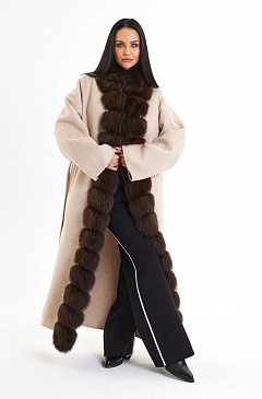 Кашемировое пальто с песцом